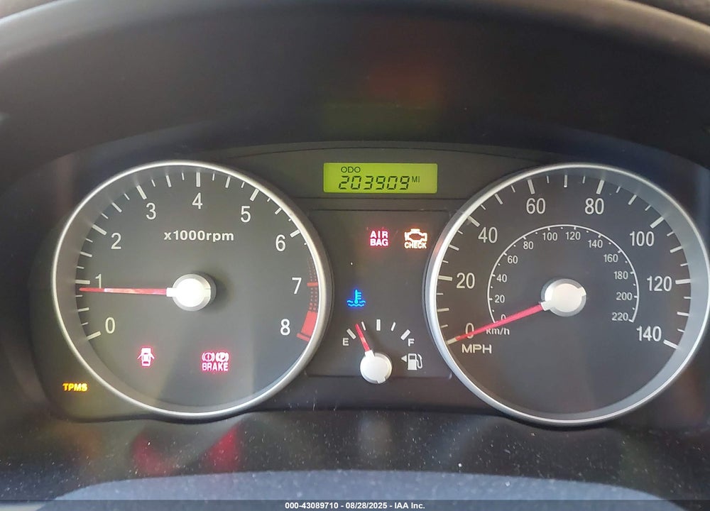 2008 HYUNDAI ACCENT VIN: KMHCM36CX8U084025