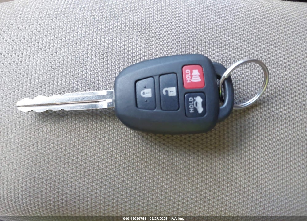 2015 TOYOTA COROLLA VIN: 5YFBURHE6FP186370