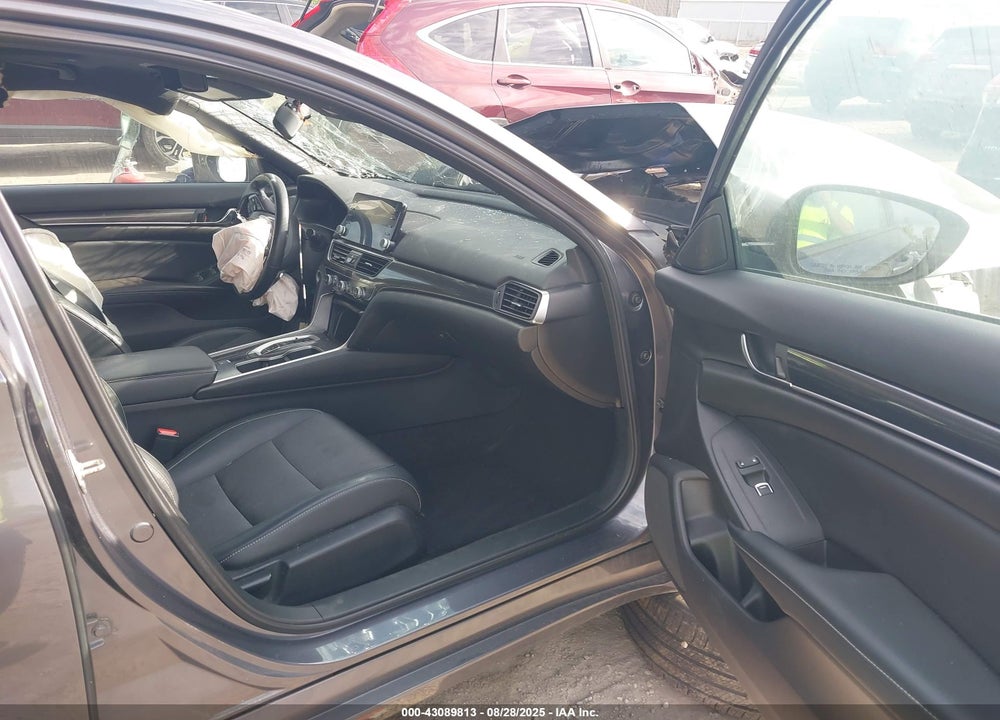 2018 HONDA ACCORD VIN: 1HGCV2F3XJA006946