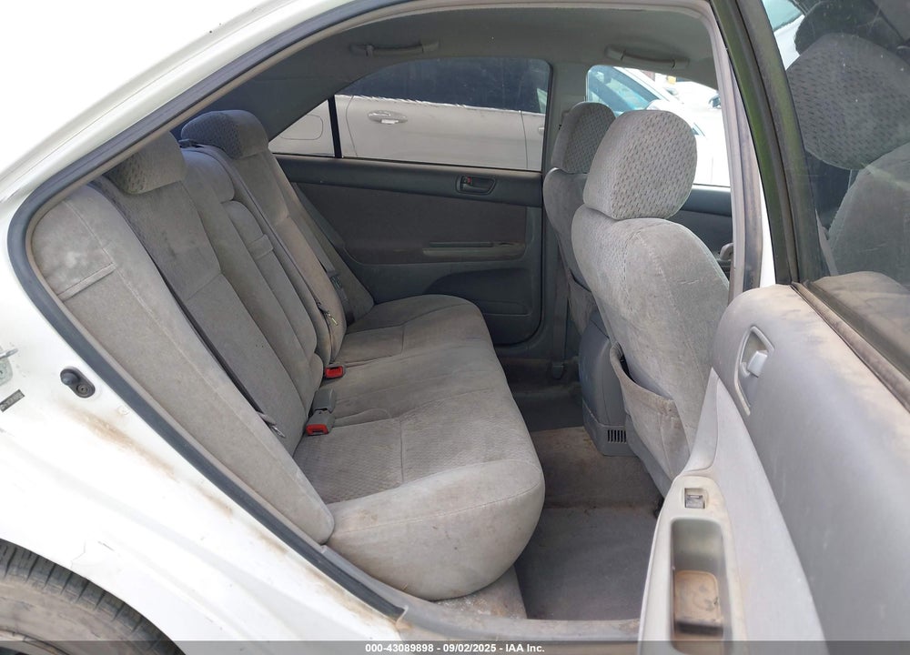 2004 TOYOTA CAMRY LE VIN: 4T1BE32K14U361841