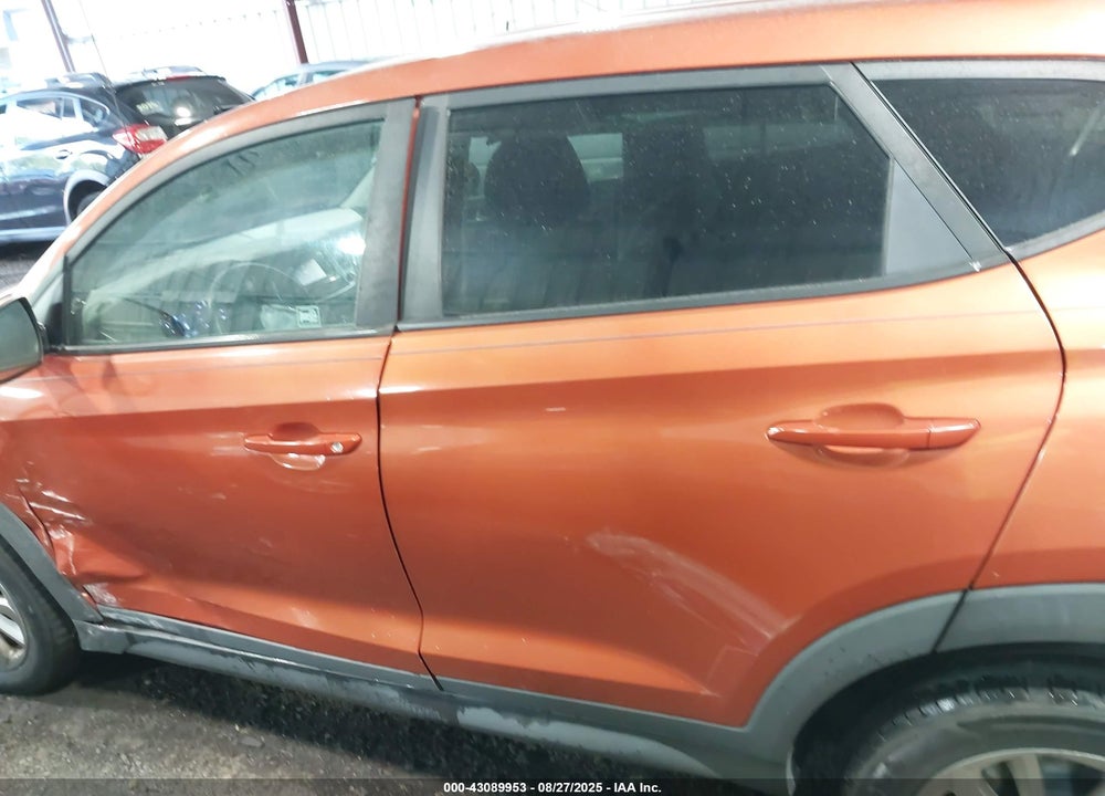 2017 HYUNDAI TUCSON VIN: KM8J23A49HU414234