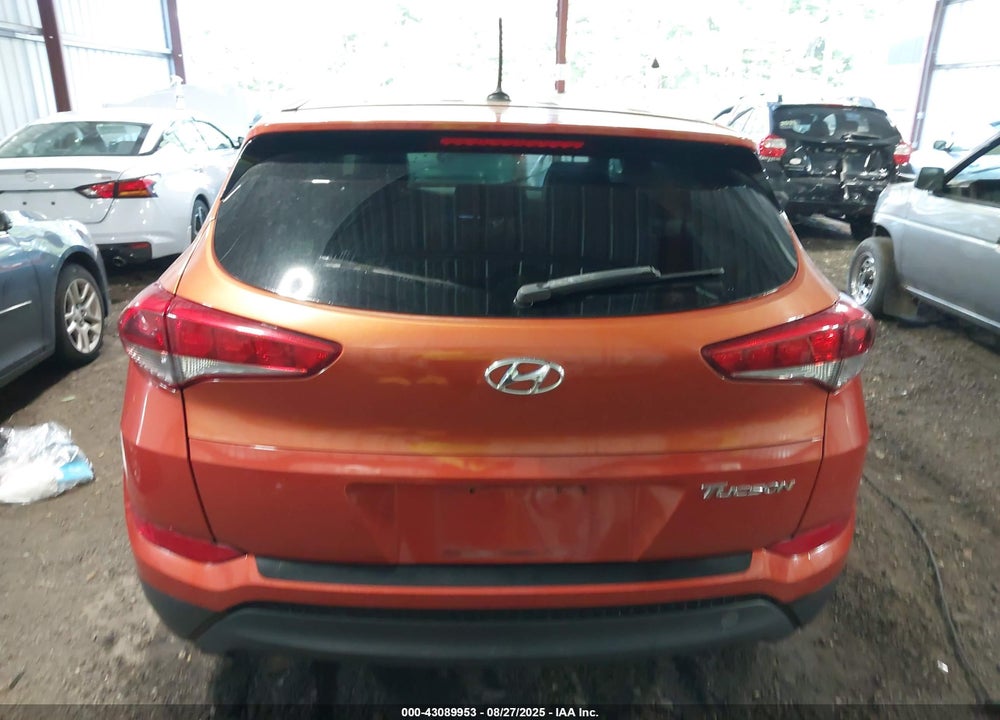 2017 HYUNDAI TUCSON VIN: KM8J23A49HU414234
