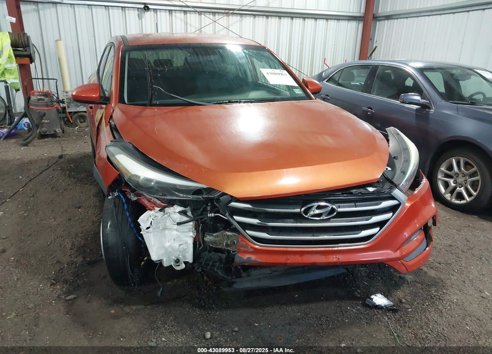 2017 HYUNDAI TUCSON VIN: KM8J23A49HU414234