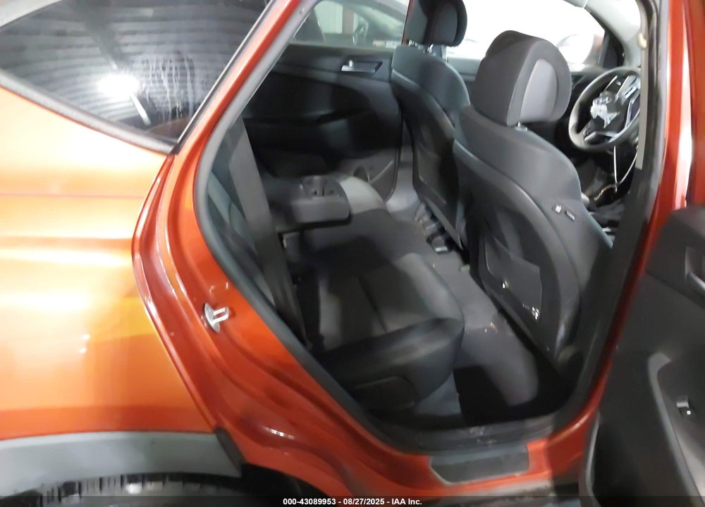 2017 HYUNDAI TUCSON VIN: KM8J23A49HU414234
