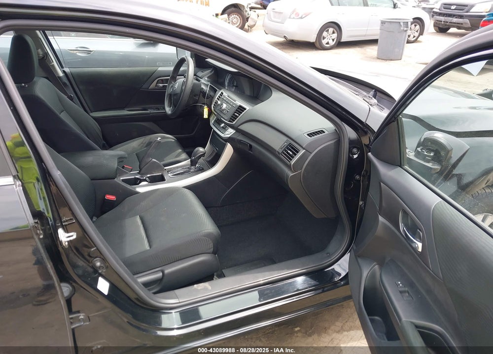2015 HONDA ACCORD VIN: 1HGCR2F38FA019898