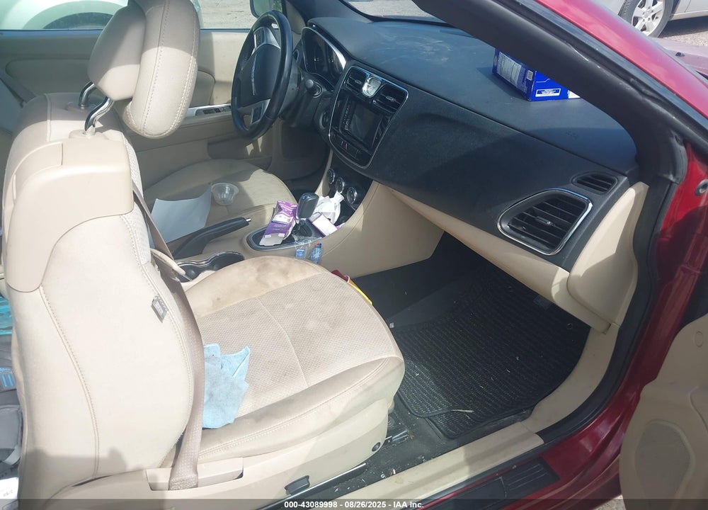 2012 CHRYSLER 200 VIN: 1C3BCBEBXCN284836