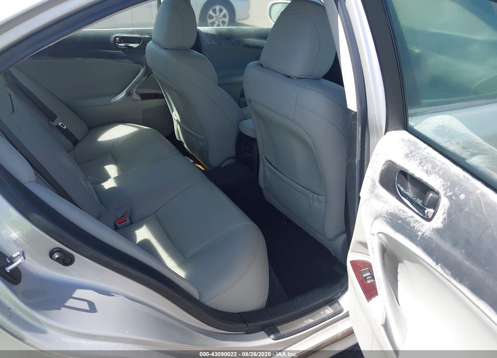 2008 LEXUS IS 250 VIN: JTHBK262585055404
