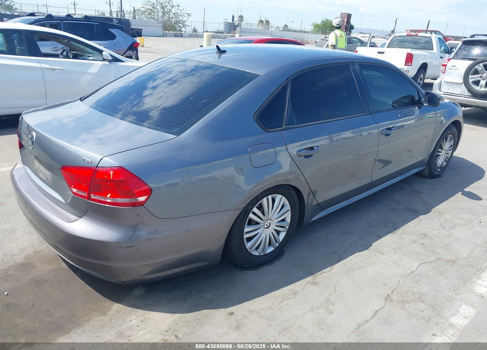 2014 VOLKSWAGEN PASSAT VIN: 1VWAT7A34EC106631