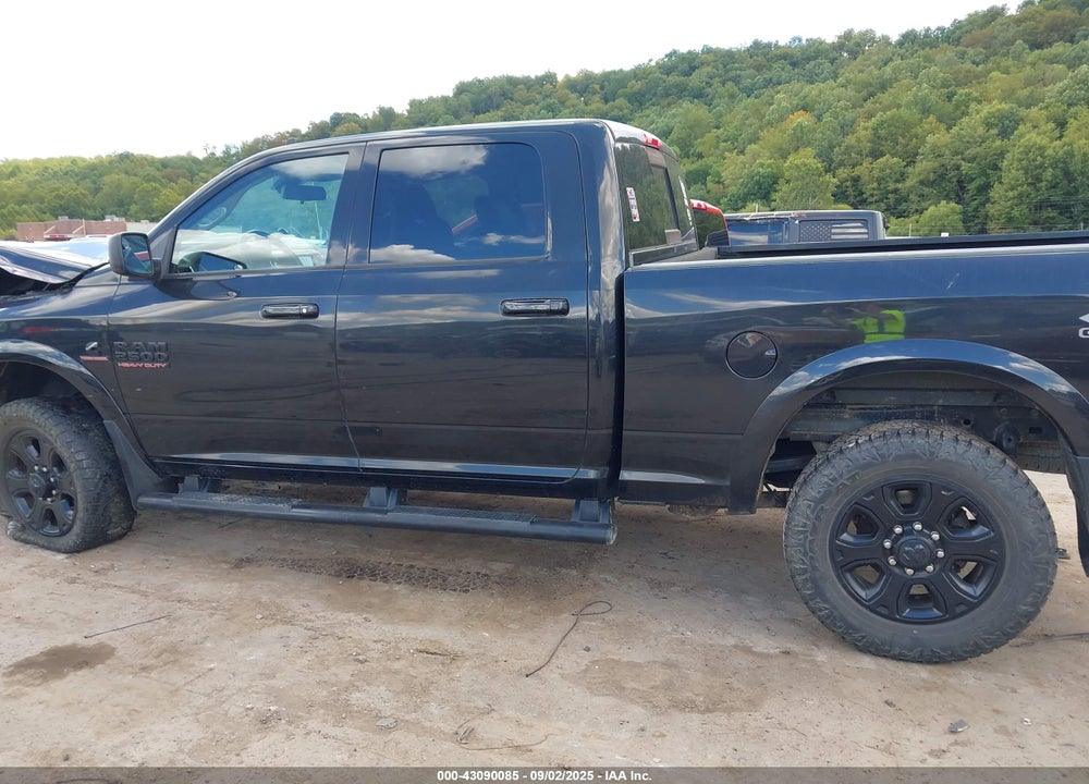 2017 RAM 2500 BIG HORN 4X4 6'4 BOX VIN: 3C6UR5DL0HG748254