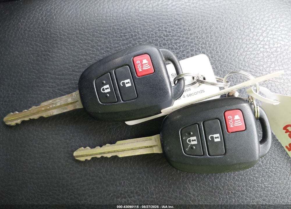 2017 TOYOTA RAV4 VIN: 2T3RFREV1HW575715