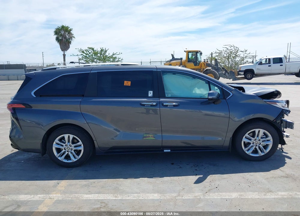 2025 TOYOTA SIENNA LIMITED VIN: 5TDZRKECXSS241091