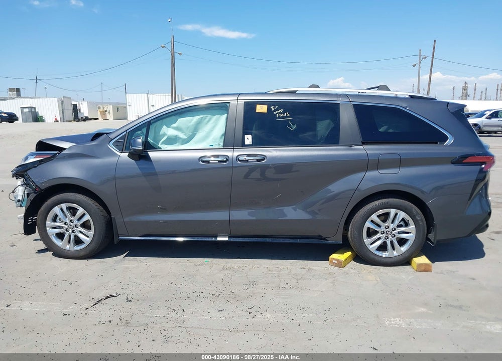 2025 TOYOTA SIENNA LIMITED VIN: 5TDZRKECXSS241091