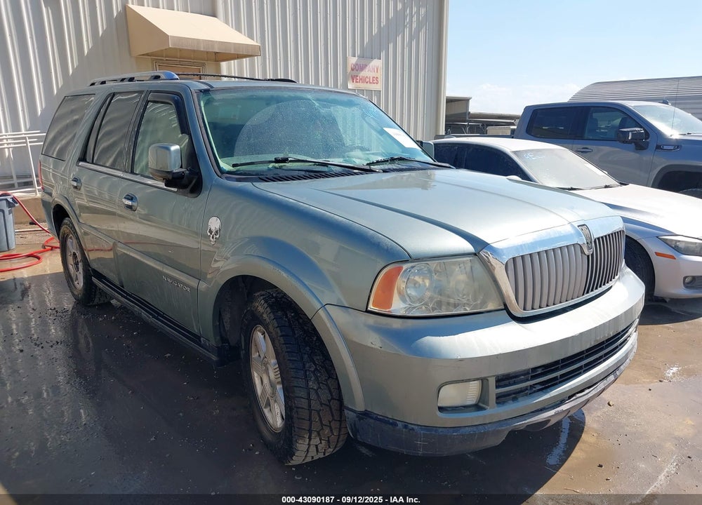 2005 LINCOLN NAVIGATOR VIN: 5LMFU27535LJ13659