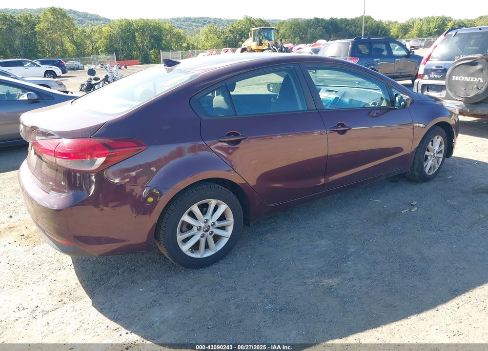 2017 KIA FORTE VIN: 3KPFL4A74HE010098