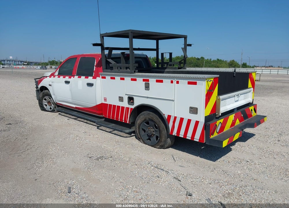 2018 RAM 2500 TRADESMAN 4X2 8' BOX VIN: 3C6UR4HJ7JG243322