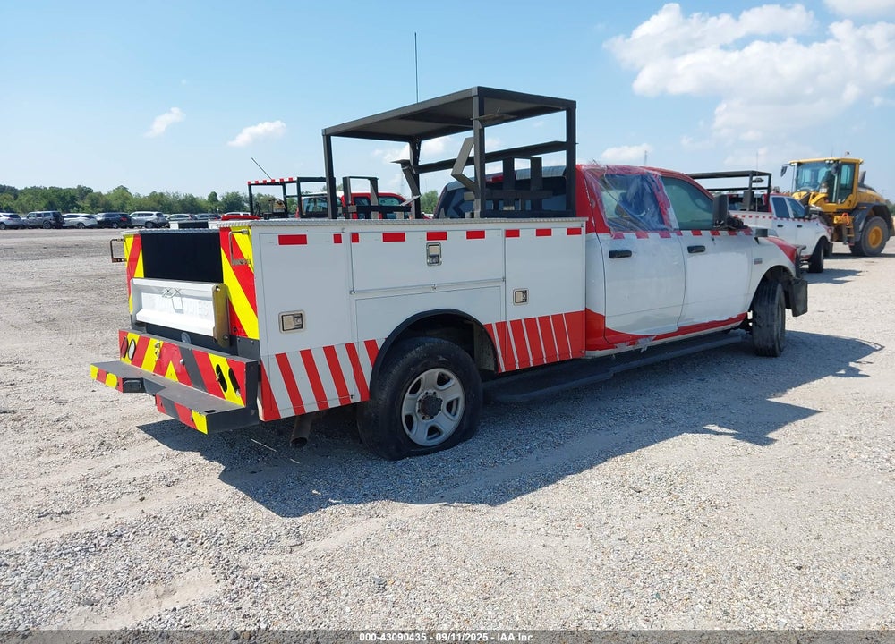 2018 RAM 2500 TRADESMAN 4X2 8' BOX VIN: 3C6UR4HJ7JG243322