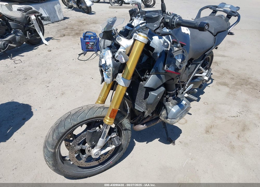 2015 BMW R1200 R VIN: WB10A1405FZ196869