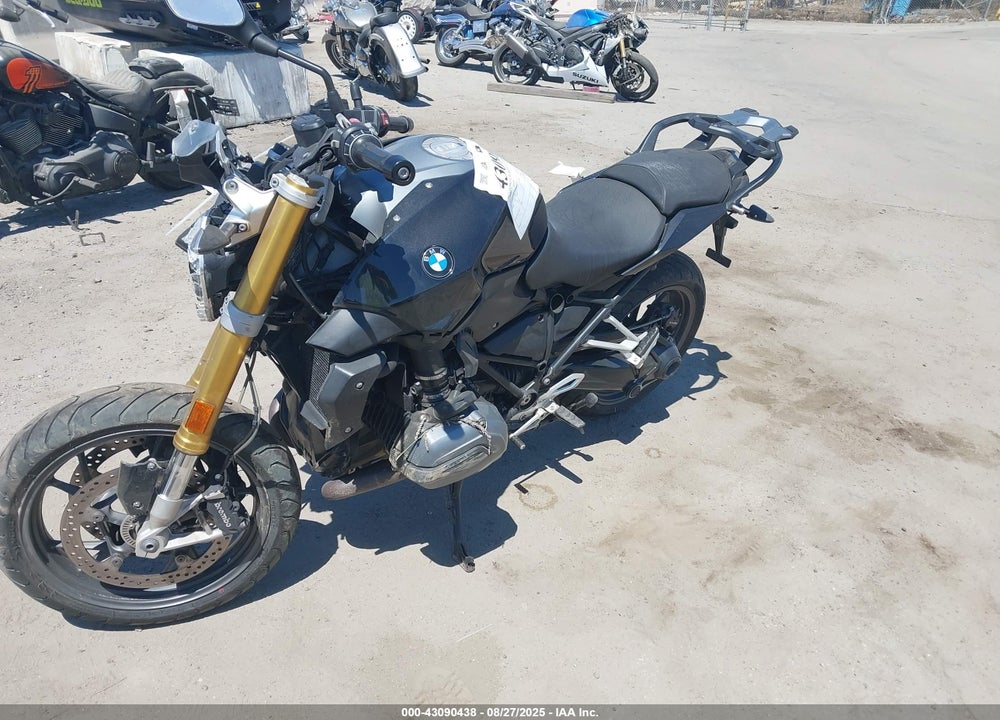 2015 BMW R1200 R VIN: WB10A1405FZ196869