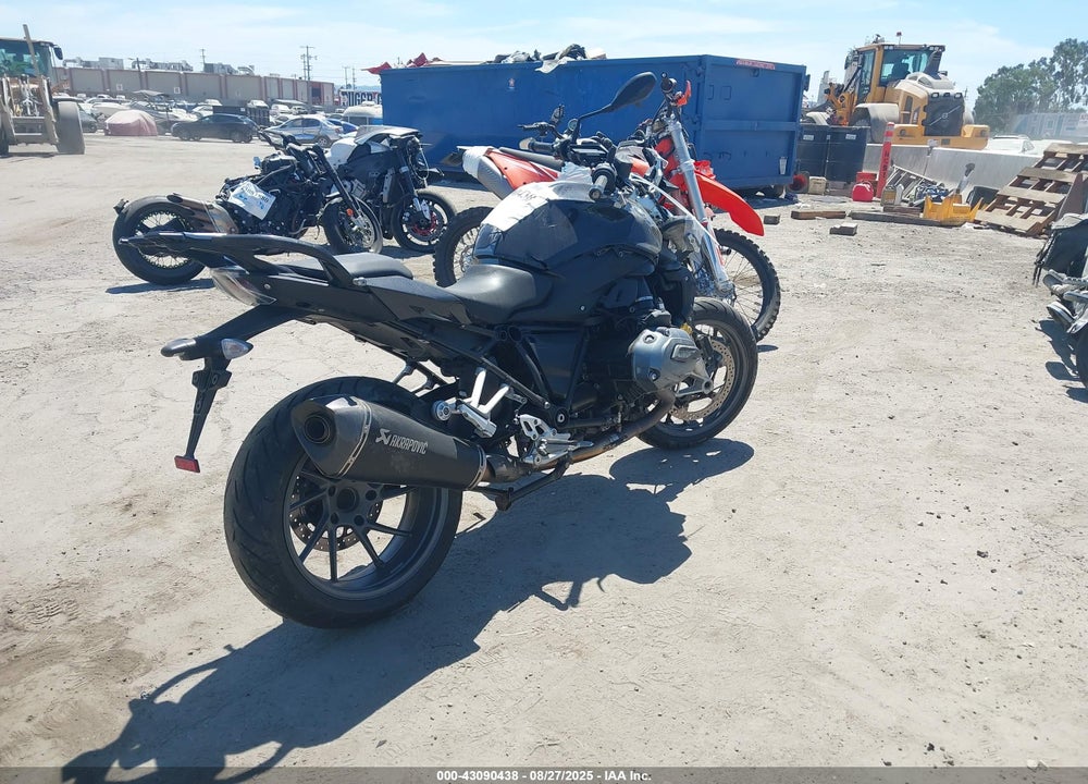 2015 BMW R1200 R VIN: WB10A1405FZ196869