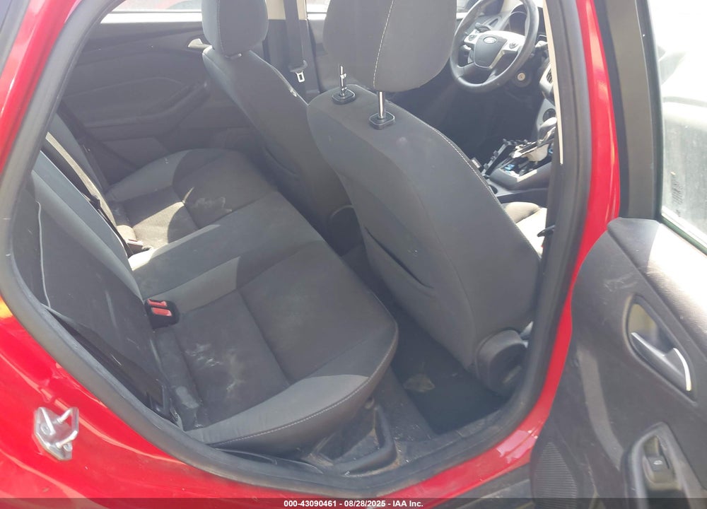 2014 FORD FOCUS SE VIN: 1FADP3F24EL322207