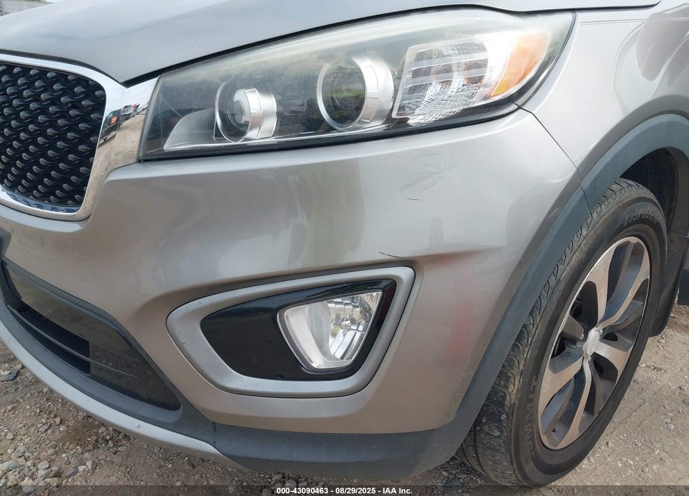 2016 KIA SORENTO VIN: 5XYPH4A57GG148773