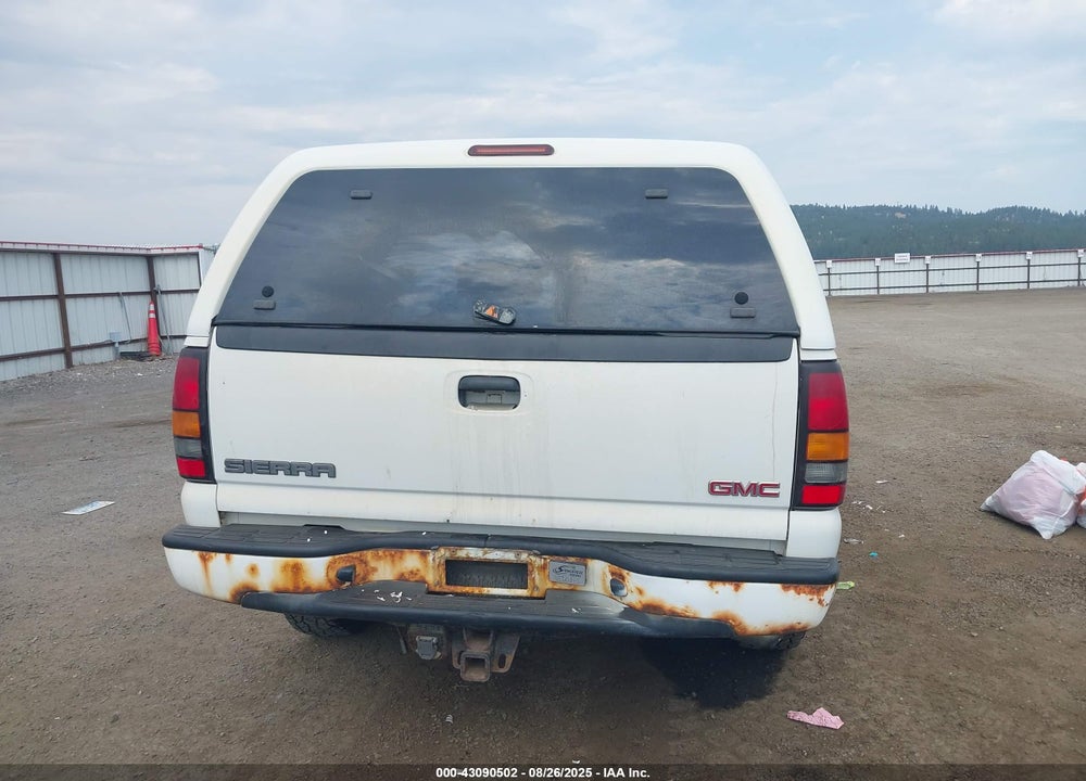 2005 GMC SIERRA 1500 DENALI VIN: 2GTEK63N451199284