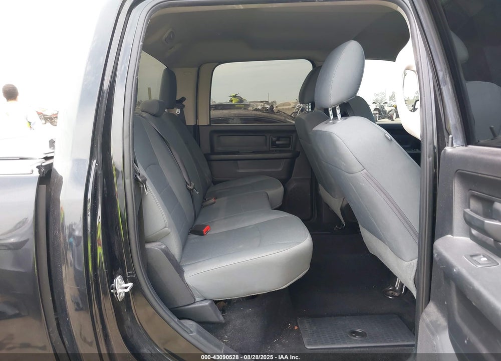 2016 RAM 1500 VIN: 3C6RR6KTXGG326098