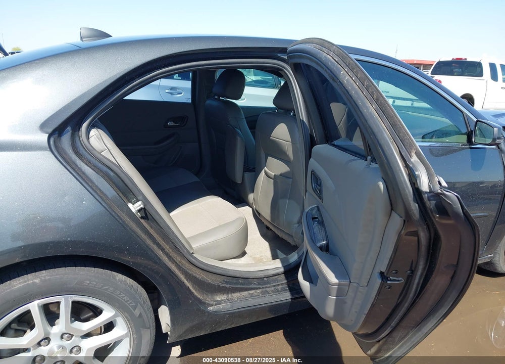 2014 CHEVROLET MALIBU VIN: 1G11C5SL1EF271680