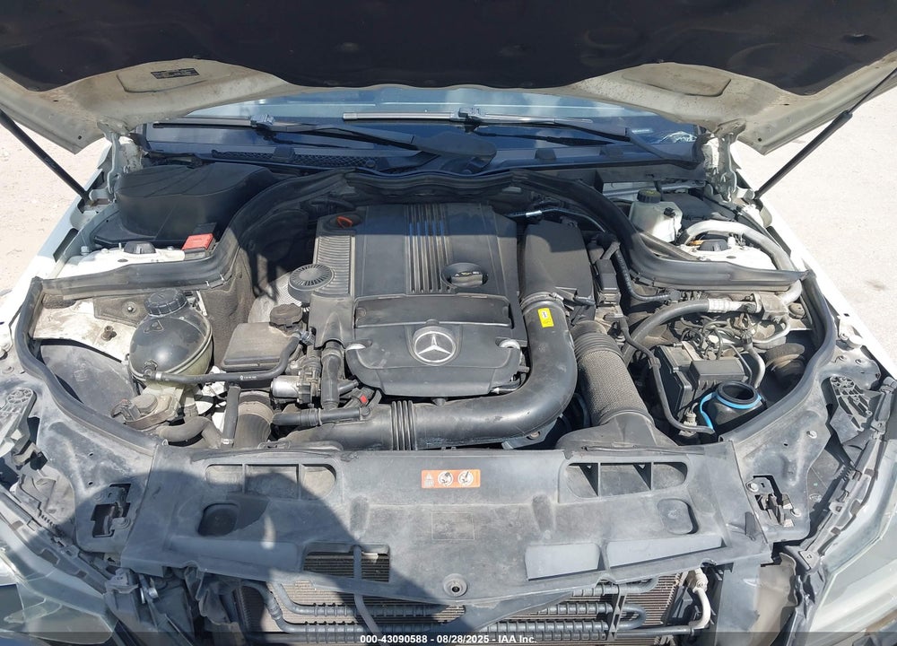 2012 MERCEDES-BENZ C CLASS VIN: WDDGF4HB5CR223652