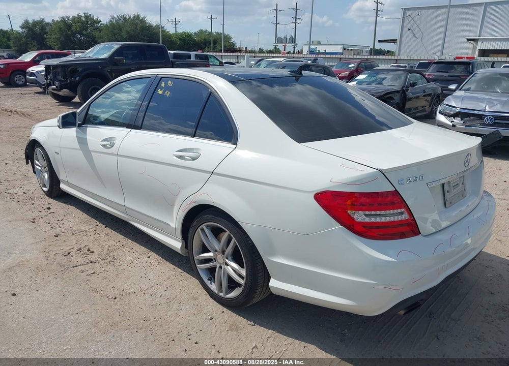 2012 MERCEDES-BENZ C CLASS VIN: WDDGF4HB5CR223652
