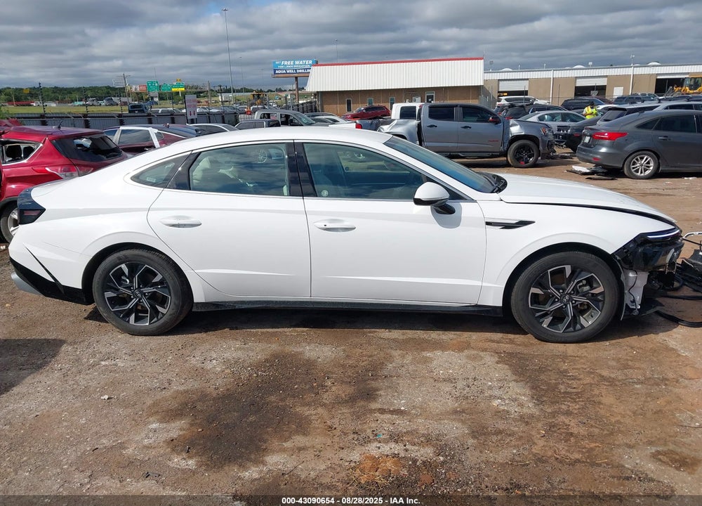2025 HYUNDAI SONATA VIN: KMHL64JA2SA490296