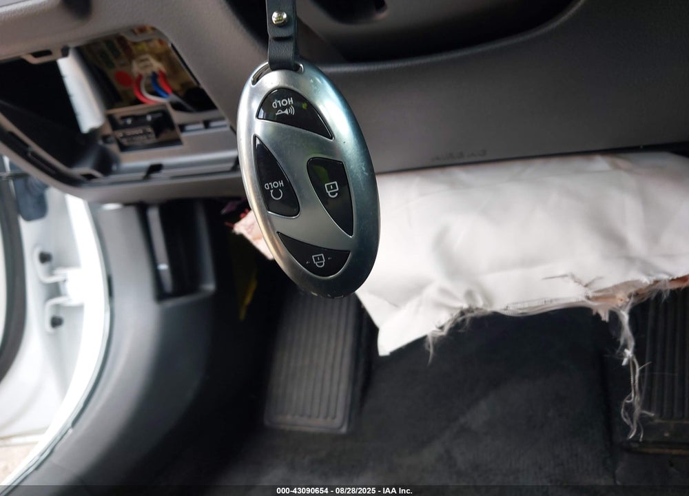 2025 HYUNDAI SONATA VIN: KMHL64JA2SA490296