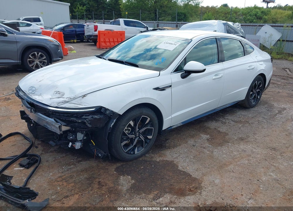2025 HYUNDAI SONATA VIN: KMHL64JA2SA490296