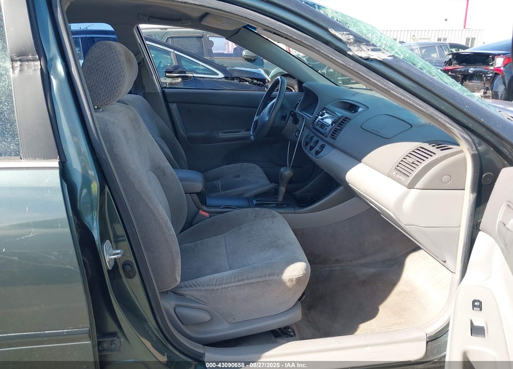 2002 TOYOTA CAMRY LE VIN: JTDBE32K820098417
