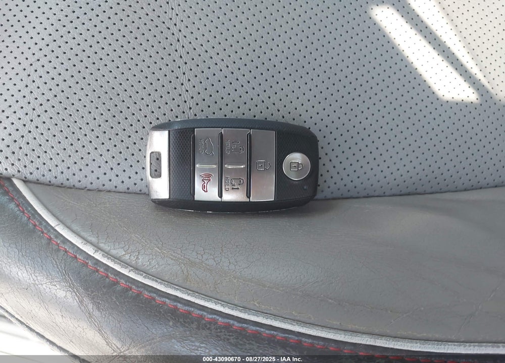 2016 KIA SEDONA VIN: KNDMC5C12G6158194