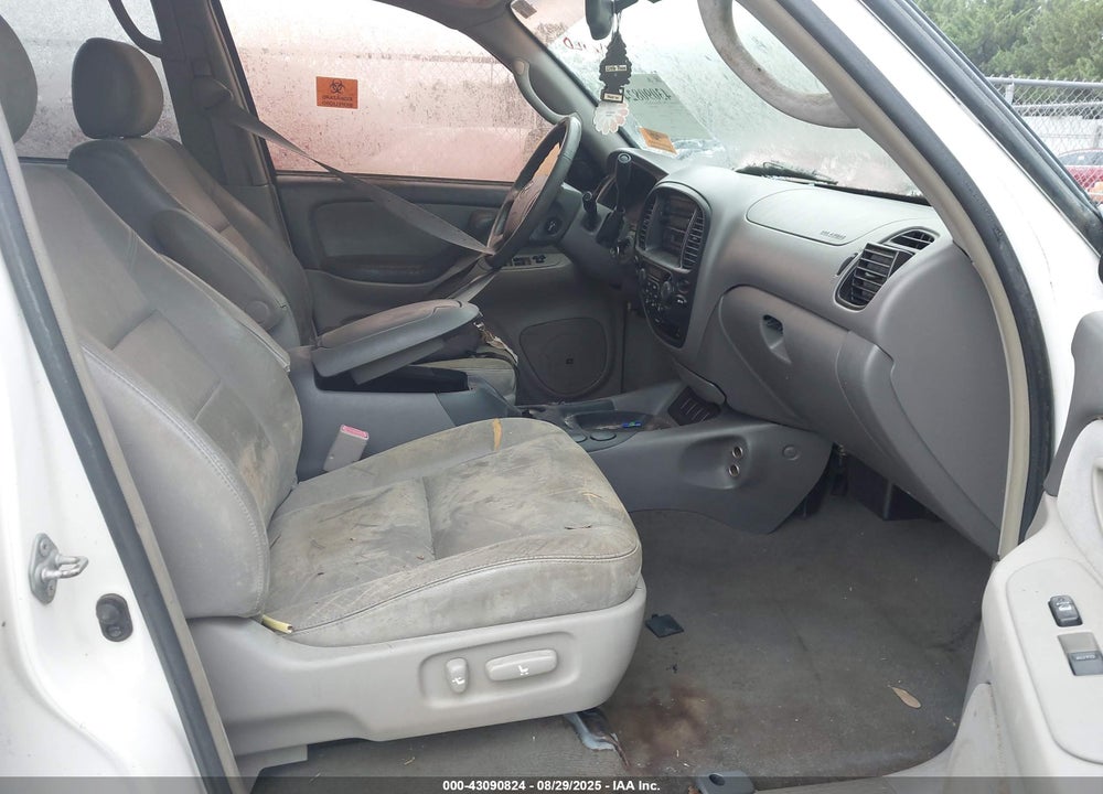 2005 TOYOTA SEQUOIA SR5 V8 VIN: 5TDZT34A45S255922