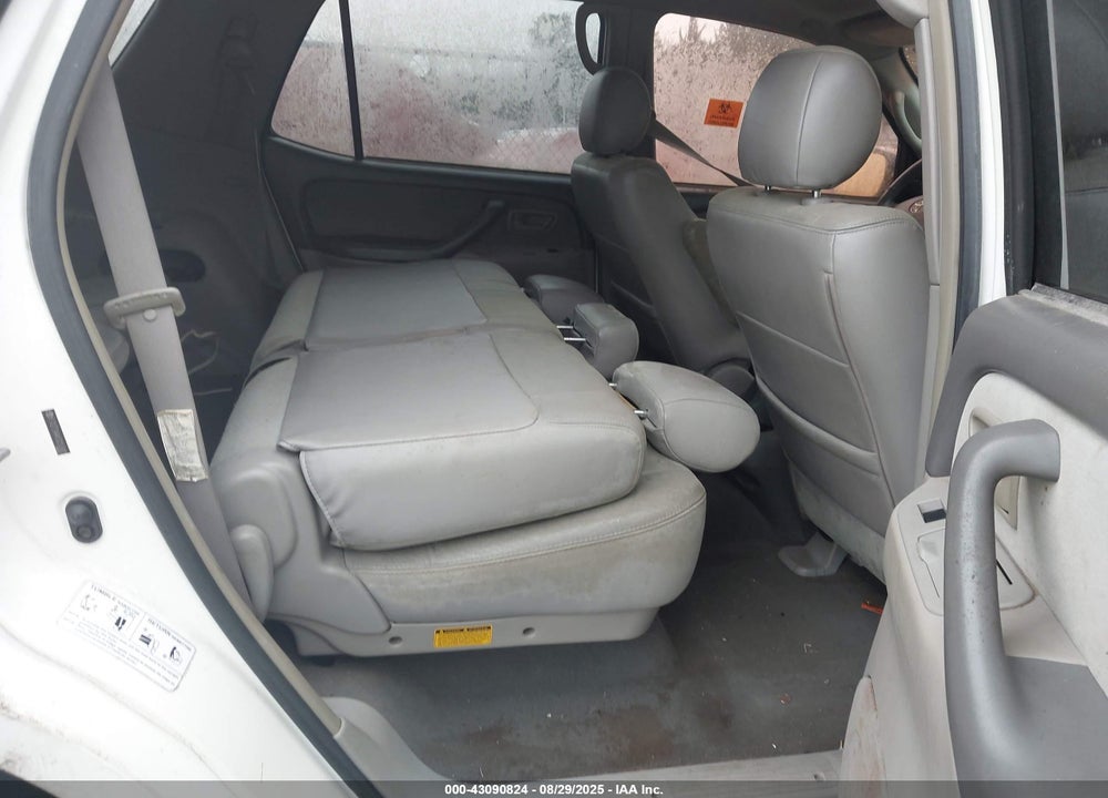 2005 TOYOTA SEQUOIA SR5 V8 VIN: 5TDZT34A45S255922