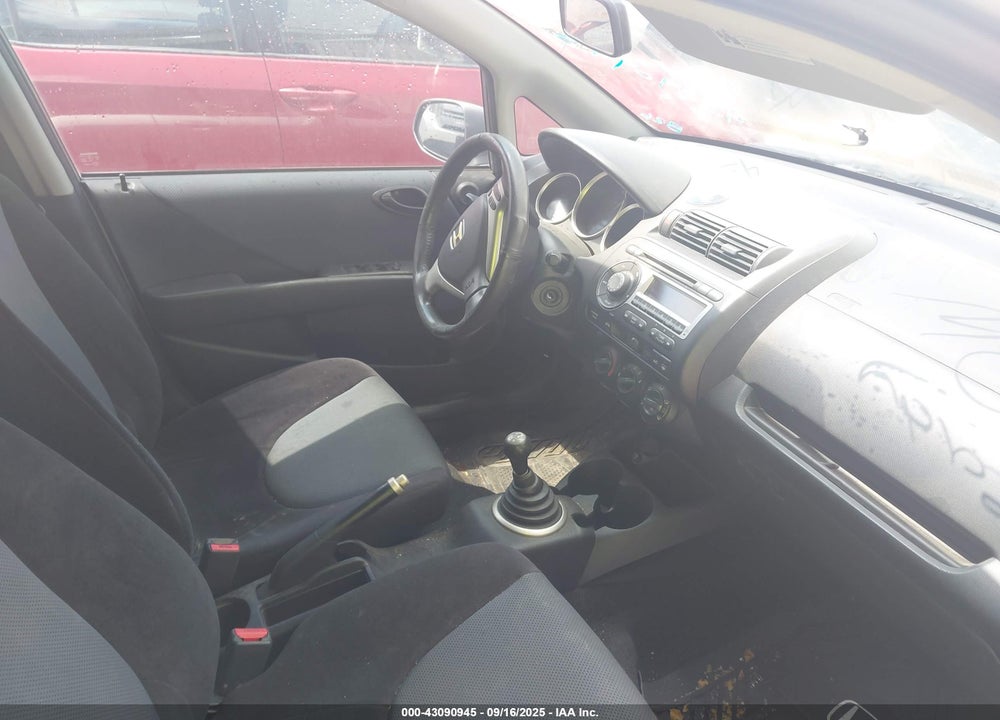 2008 HONDA FIT VIN: JHMGD37678S009629