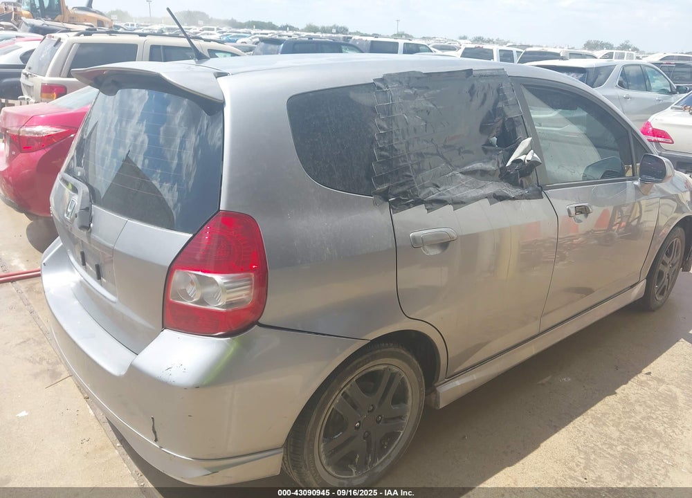 2008 HONDA FIT VIN: JHMGD37678S009629