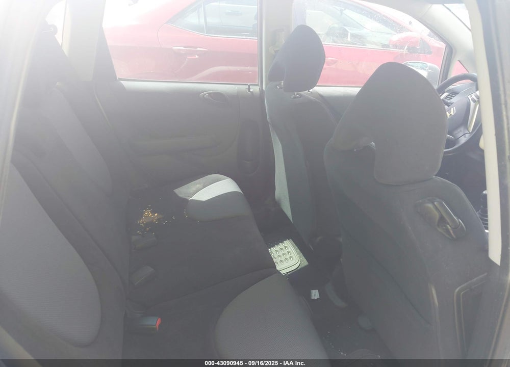 2008 HONDA FIT VIN: JHMGD37678S009629
