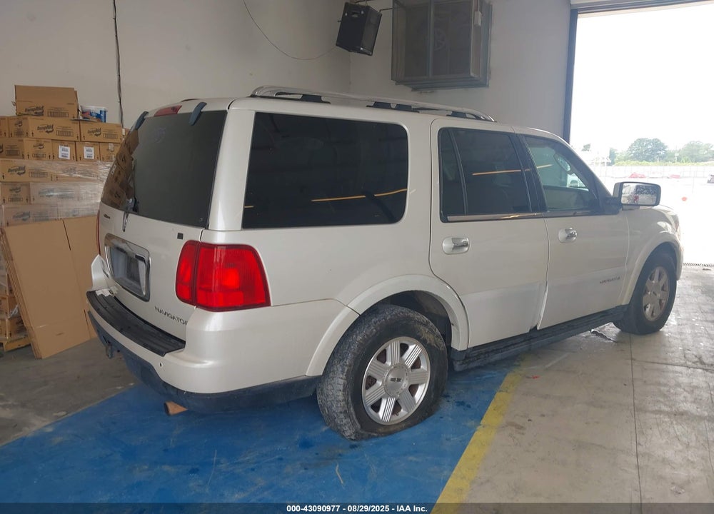 2005 LINCOLN NAVIGATOR VIN: 5LMFU27595LJ21555