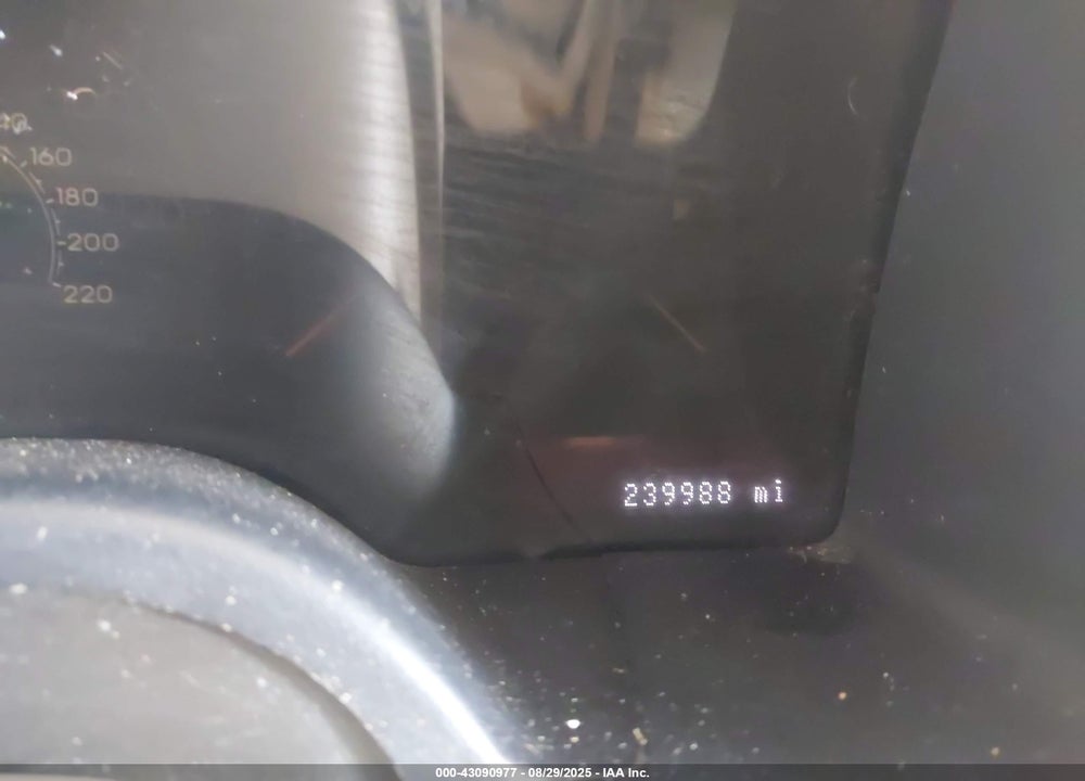 2005 LINCOLN NAVIGATOR VIN: 5LMFU27595LJ21555