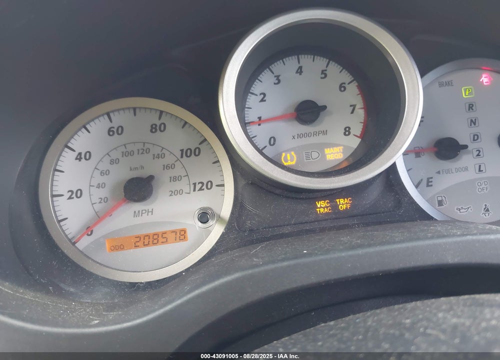 2005 TOYOTA RAV4 VIN: JTEGD20V650069563