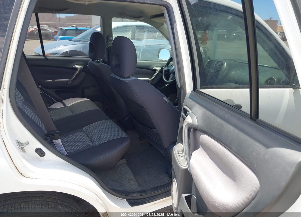 2005 TOYOTA RAV4 VIN: JTEGD20V650069563