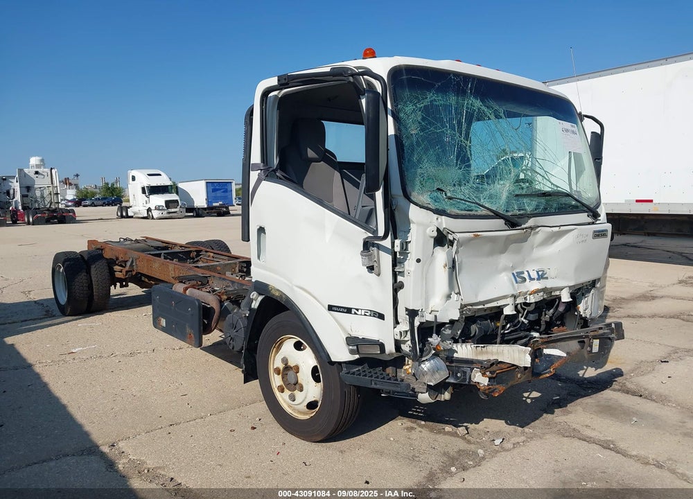 2017 ISUZU NRR DSL REG AT VIN: JALE5W160H7304444