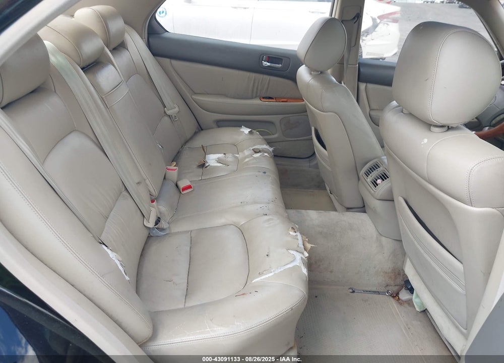 2000 LEXUS LS 400 VIN: JT8BH28F7Y0181811