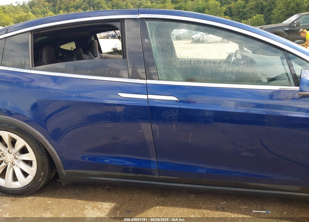 2018 TESLA MODEL X VIN: 5YJXCDE20JF103722