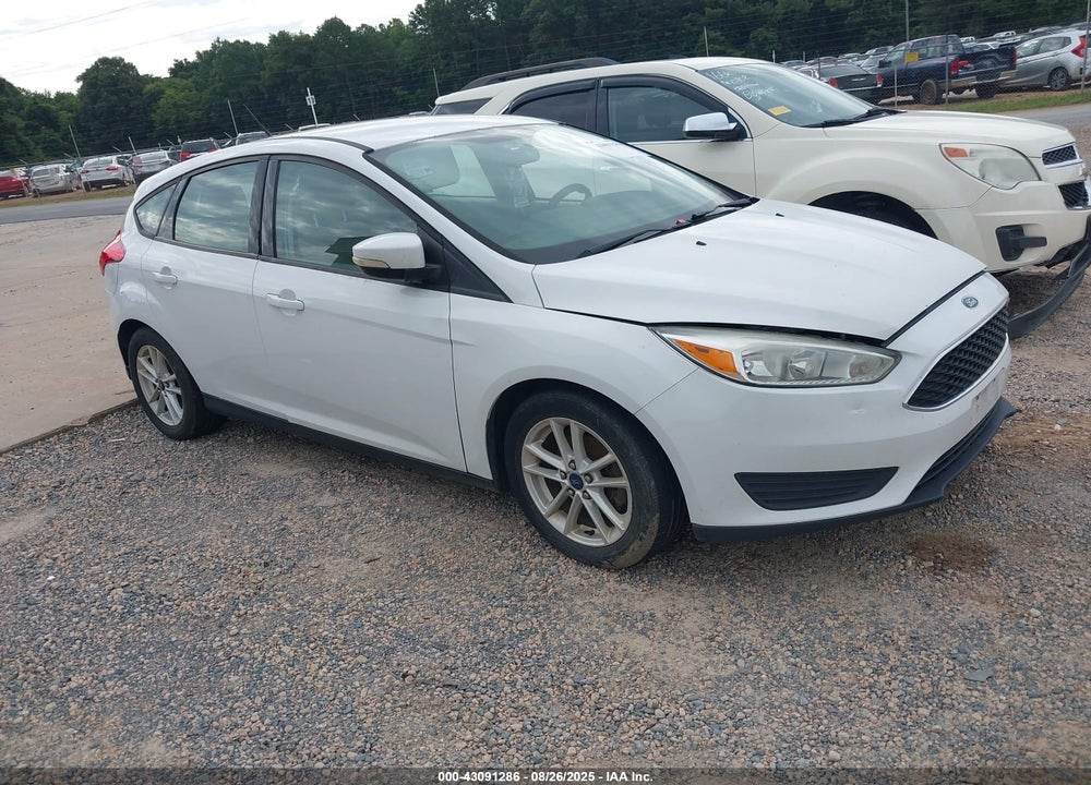 2015 FORD FOCUS SE VIN: 1FADP3K2XFL321005