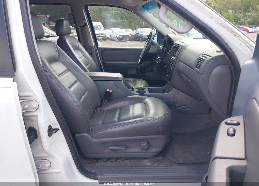 2002 FORD EXPLORER XLT VIN: 1FMZU73E82UC90670
