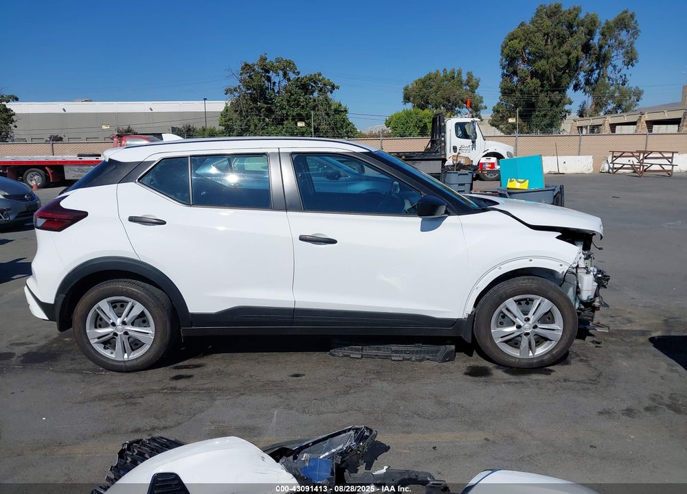 2024 NISSAN KICKS S XTRONIC CVT VIN: 3N1CP5BV5RL569637